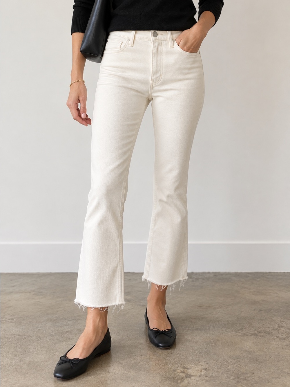 MOTHER The Hustler Ivory Ankle Fray High-Rise Jeans - 27